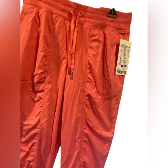 NWT Lululemon dance studio MR joggers Size 10 - Picture 3 of 5